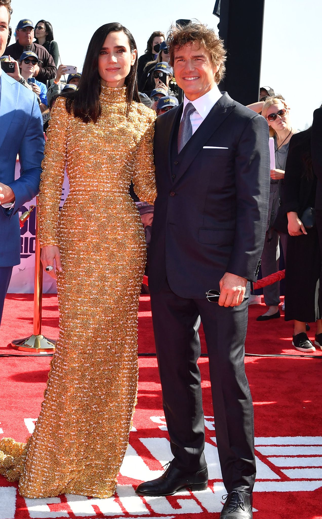 Tom Cruise prömiyere helikopterle geldi