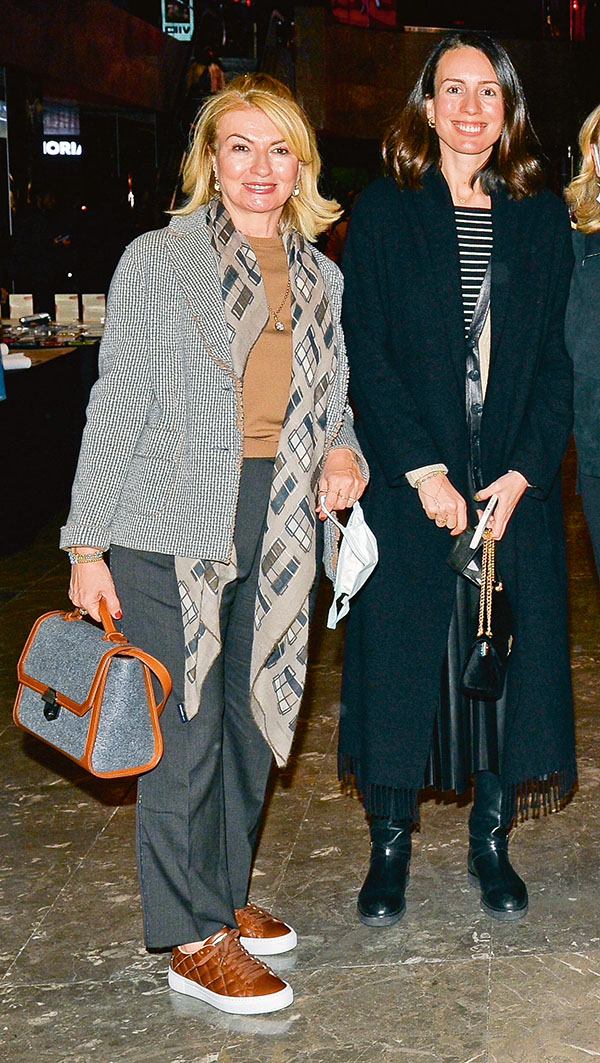 Monica Bellucci İstanbul'da izleyici karşısında çıktı