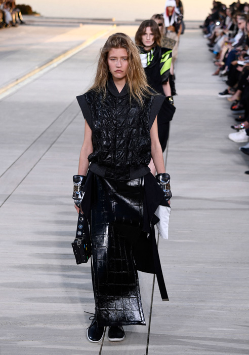 Louis Vuitton Cruise 2023
