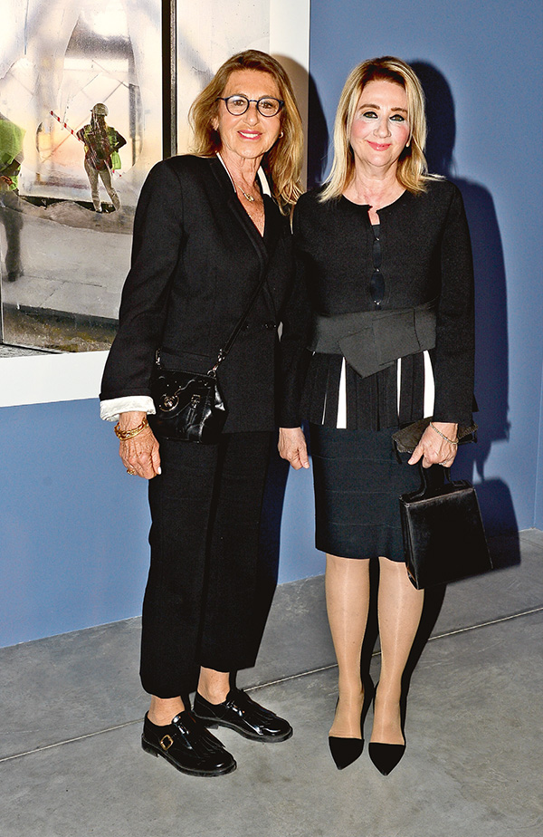 İnşaat fotoğrafları ile sergi açtı