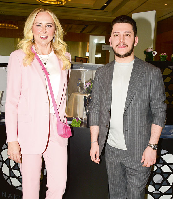 ÇABA Dernegi için alışveriş yaptılar