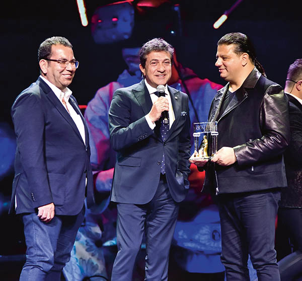 Geleneksel ödüller sahiplerini buldu