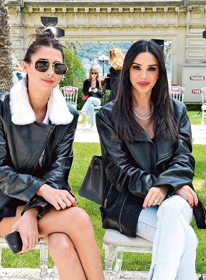 Saray bahçesinde renklerin dansı