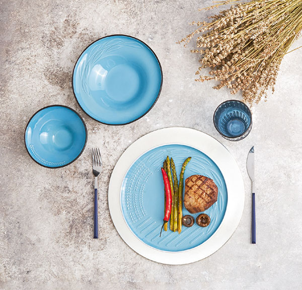 Renklerin etkisi tasarımlara yansıdı