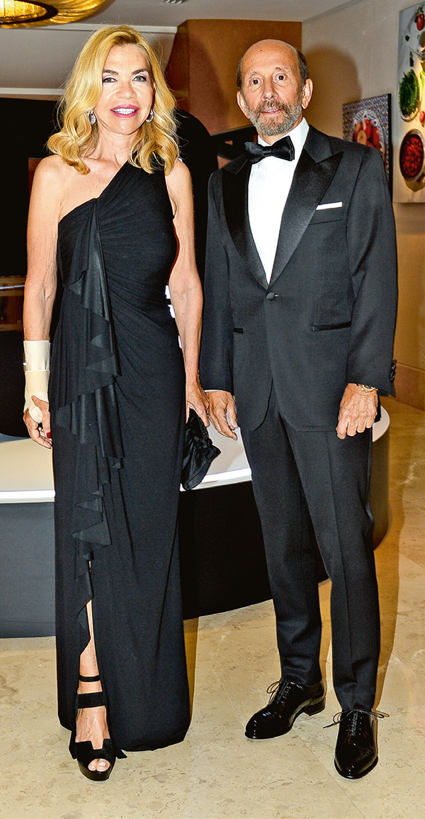 50. yıl galasında destek yarışı yaşandı