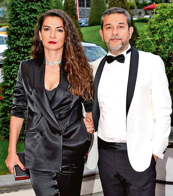 50. yıl galasında destek yarışı yaşandı