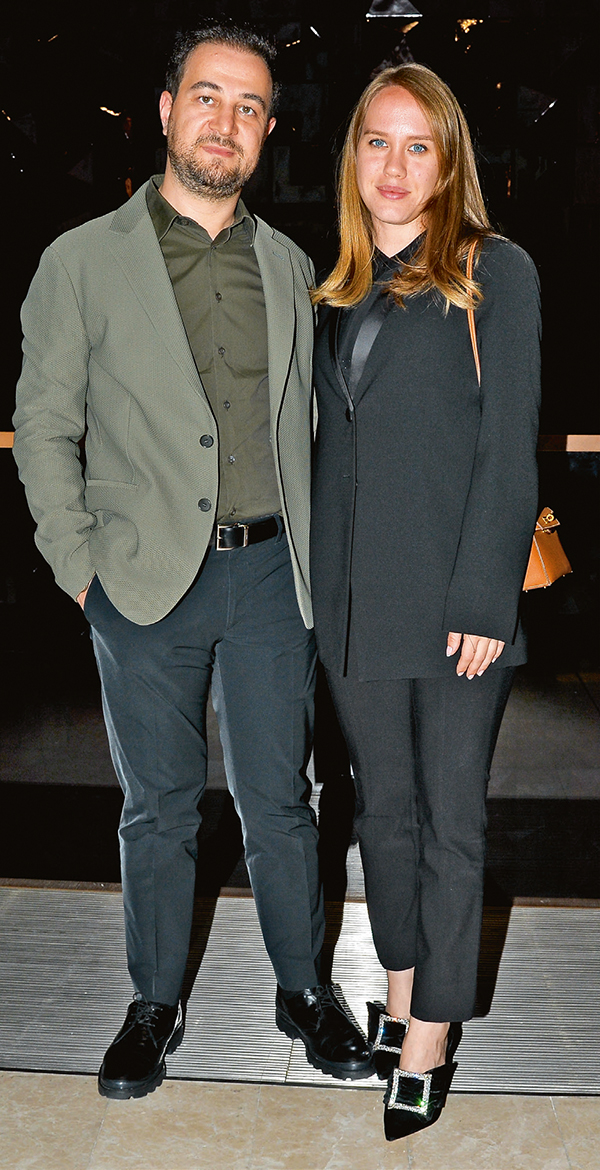 Genç sanatçılardan muhteşem performans