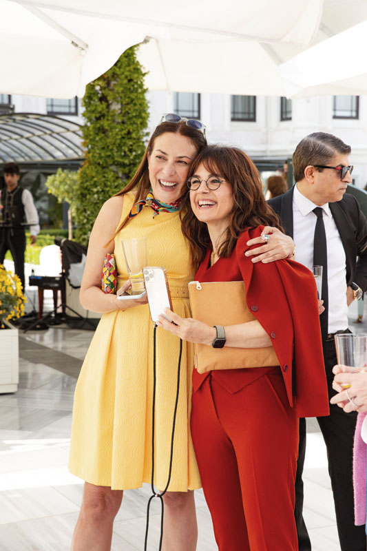 Boğaz’ın kıyısındaki kitap lansmanı cemiyeti buluşturdu