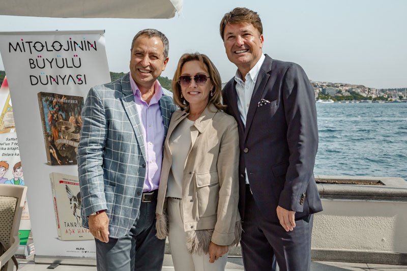 Boğaz’ın kıyısındaki kitap lansmanı cemiyeti buluşturdu