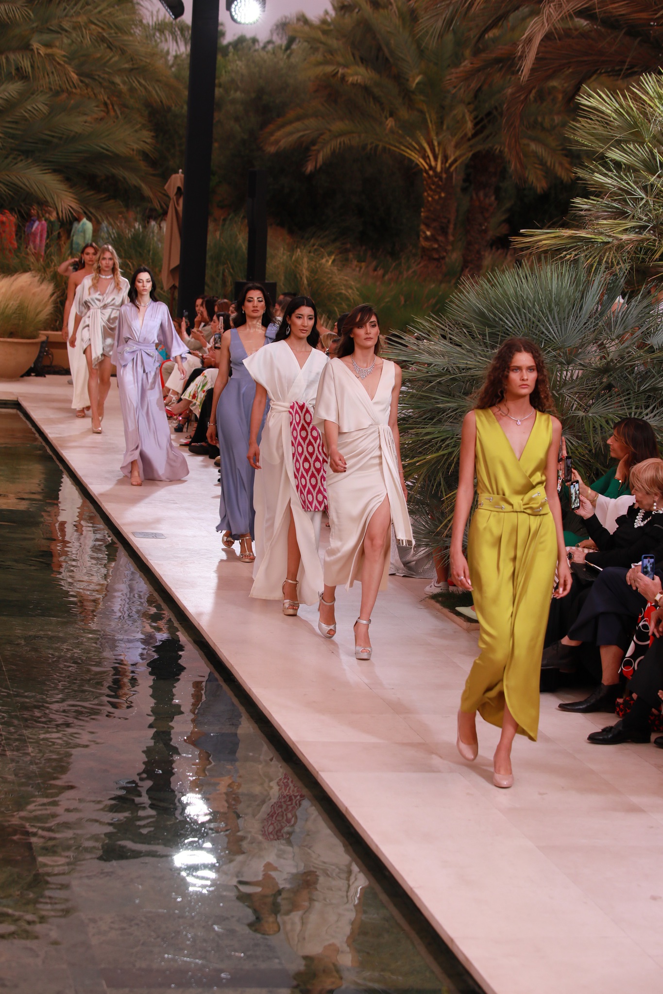 Zeynep Erdoğan yeni koleksiyonuyla Marakeş'i büyüledi