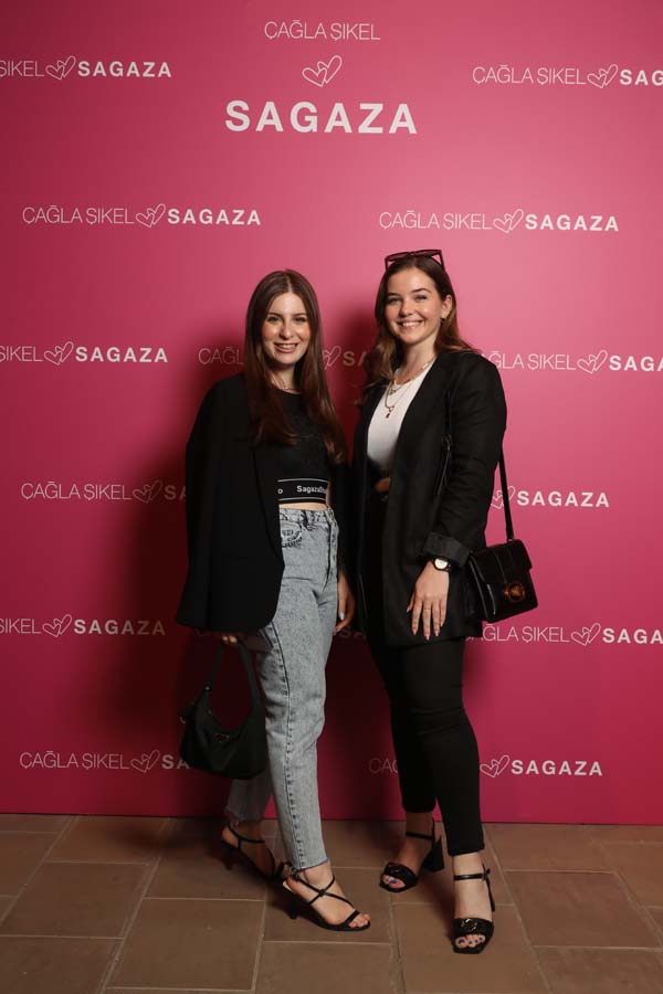 Çağla Şıkel x SAGAZA İlkbahar/Yaz 2022 koleksiyonu tanıtıldı