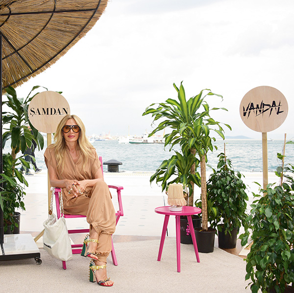 Şamdan Plus'tan görkemli ‘yaza merhaba’ daveti