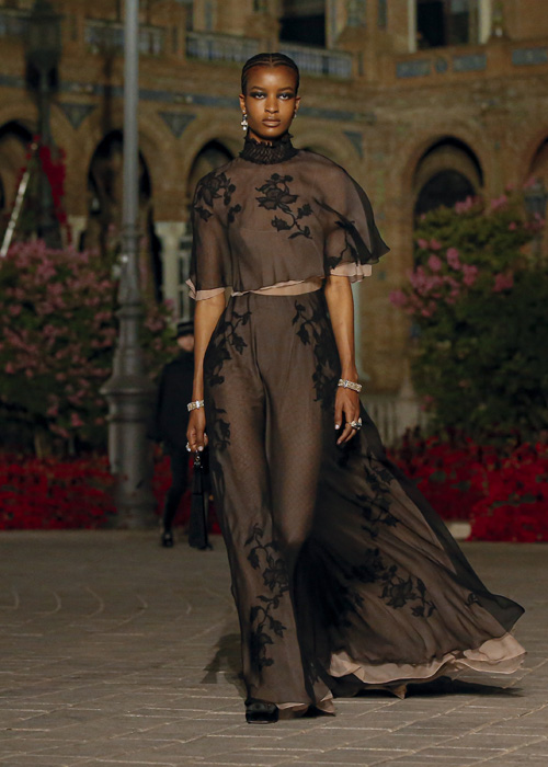 Dior Cruise 2023 koleksiyonu