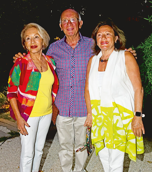 Fotoğraf kitabını Bodrum'da tanıttı