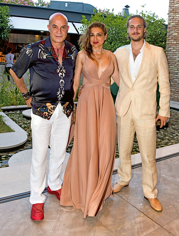 Fotoğraf kitabını Bodrum'da tanıttı