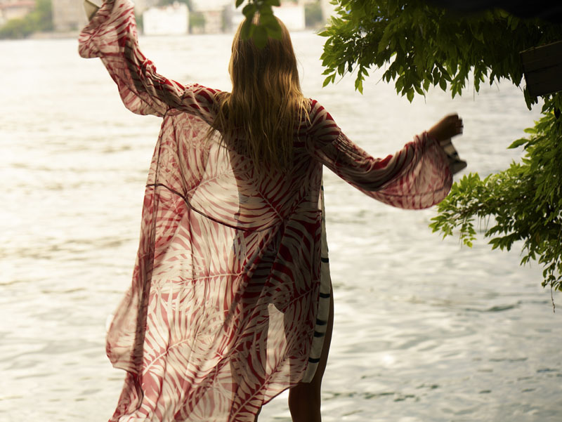 Osmanlı Haremi’nin mistisizmini dünyaya yayan lüks mayolar: Nymph