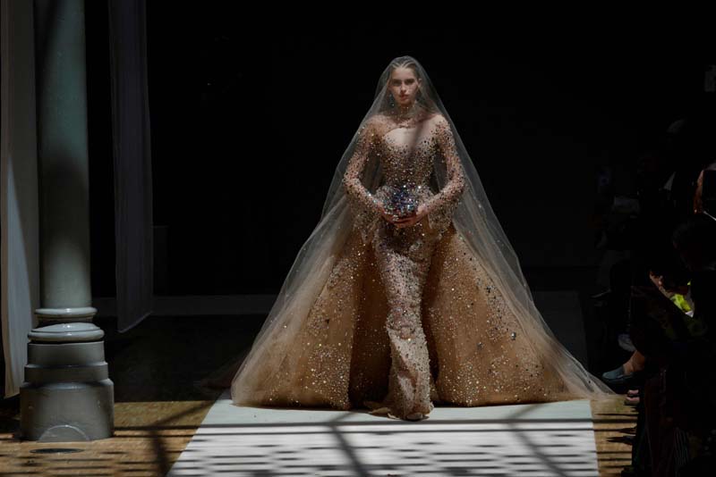 Elie Saab 2022-23 Sonbahar/Kış Haute-Couture defilesi
