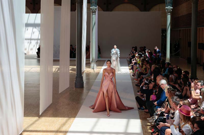 Elie Saab 2022-23 Sonbahar/Kış Haute-Couture defilesi