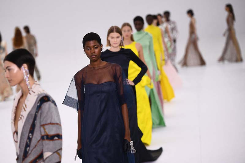 Fendi 2023 Sonbahar/Kış Haute-Couture defilesi