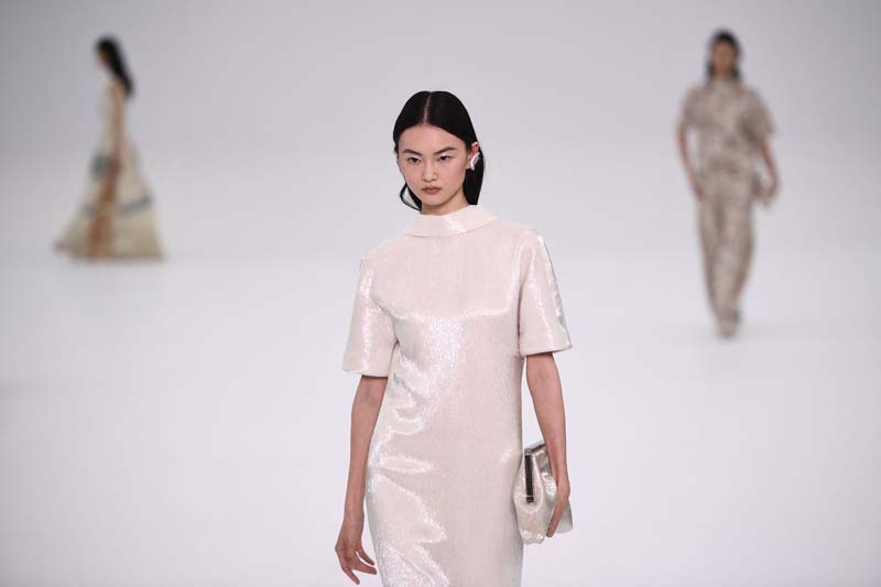 Fendi 2023 Sonbahar/Kış Haute-Couture defilesi