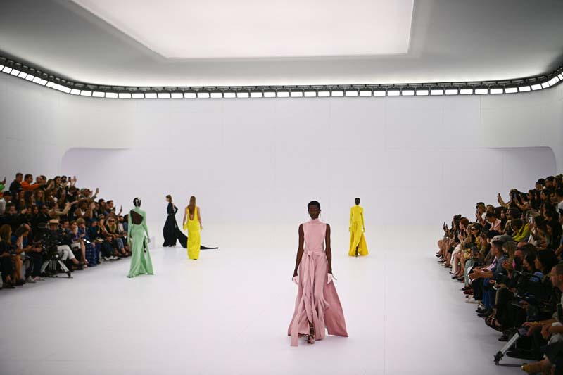 Fendi 2023 Sonbahar/Kış Haute-Couture defilesi