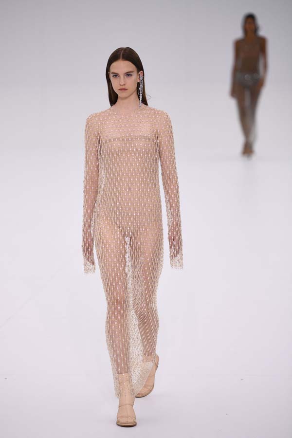 Fendi 2023 Sonbahar/Kış Haute-Couture defilesi