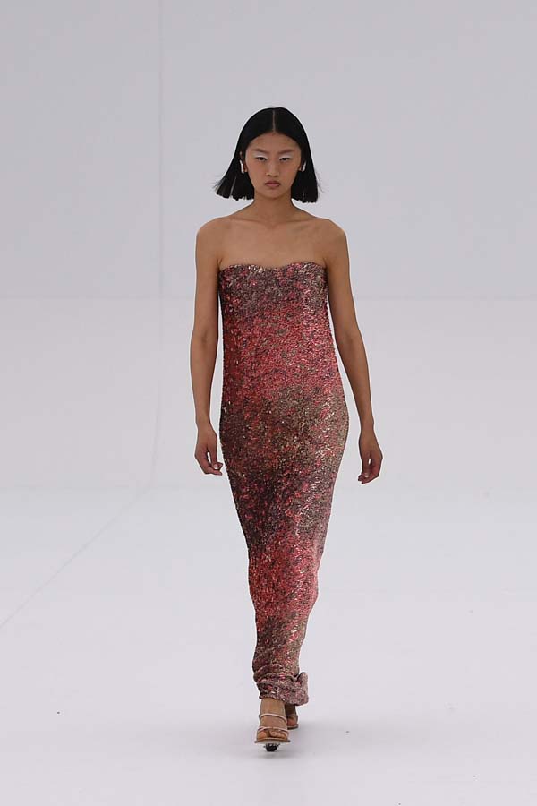 Fendi 2023 Sonbahar/Kış Haute-Couture defilesi