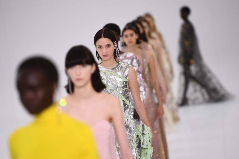 Fendi 2023 Sonbahar/Kış Haute-Couture defilesi