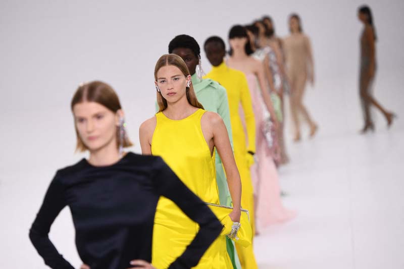 Fendi 2023 Sonbahar/Kış Haute-Couture defilesi