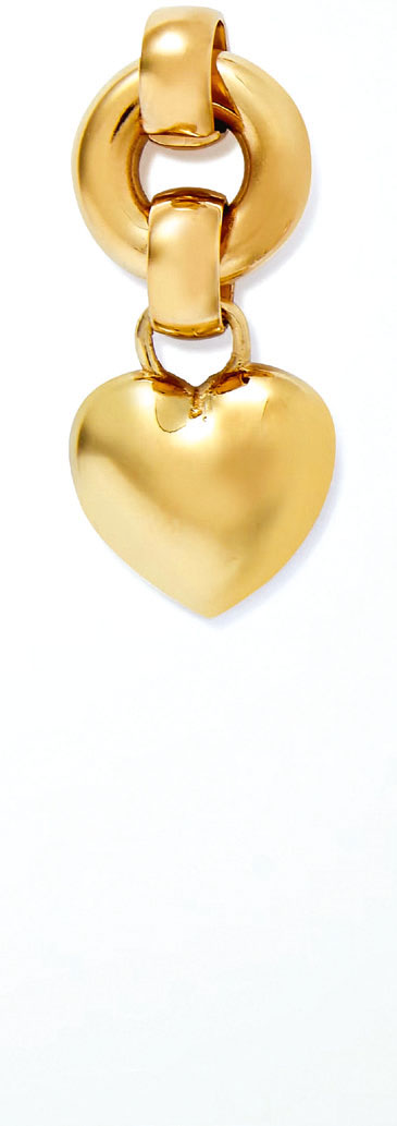 Stil sahibi isimlere sorduk yaz gardıroplarının demirbaşları neler?