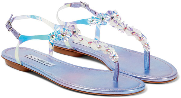 Tatilinize şık parçalar eşlik etsin