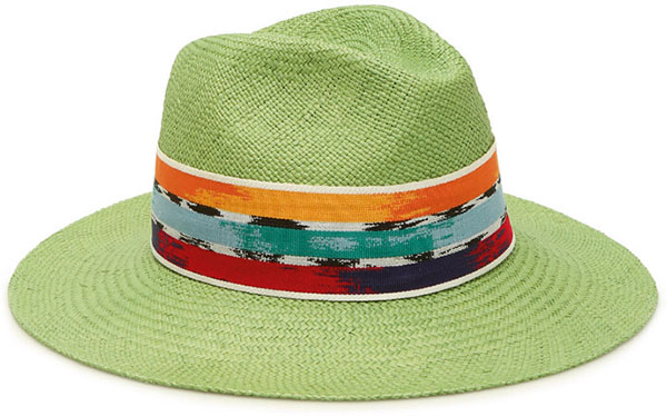 Tatilinize şık parçalar eşlik etsin