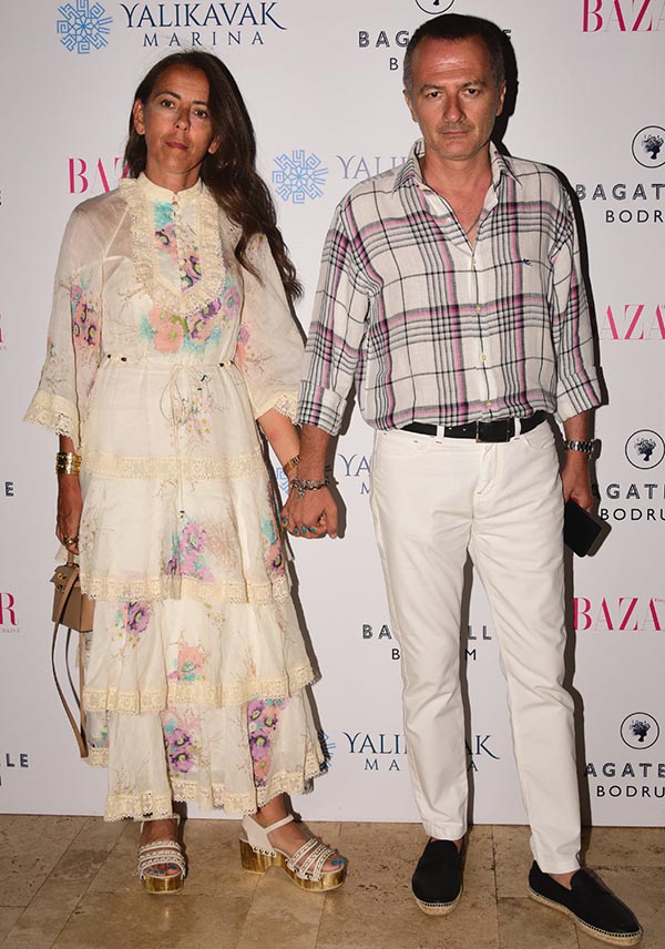 Harpers Bazaar'dan Ağustos kapağı kutlaması