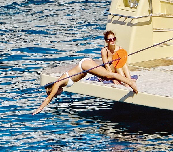 Ünlüler Bodrum'dan vazgeçmiyor