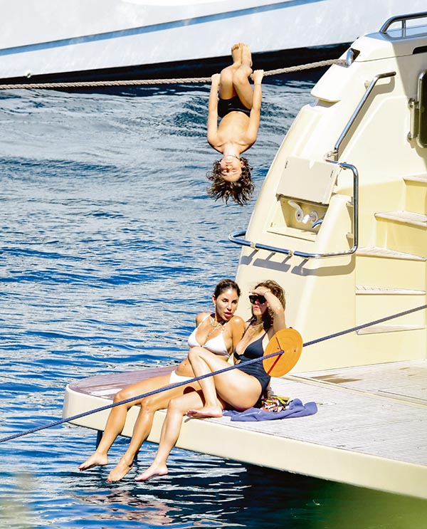 Ünlüler Bodrum'dan vazgeçmiyor