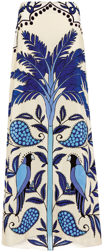 Onların seçimi feminen takılar