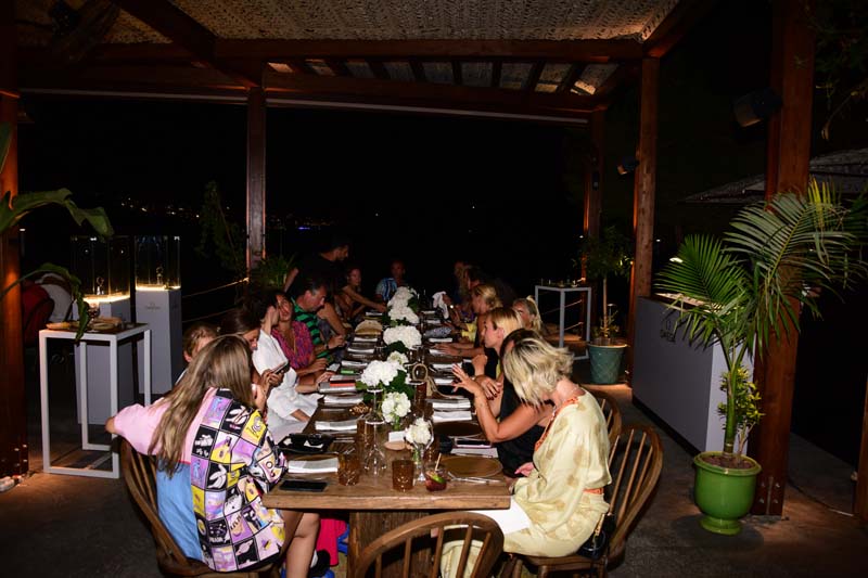 Davete ünlü isimler yoğun ilgi gösterdi