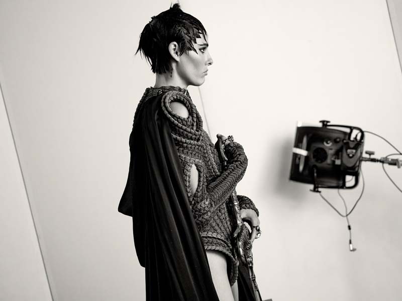 2023 Pirelli Takvimi'nin kamera arkası görüntüleri