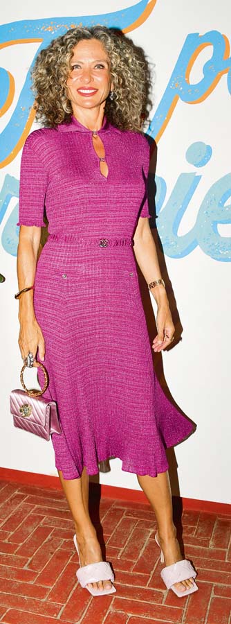 Bodrum'da renkli davet