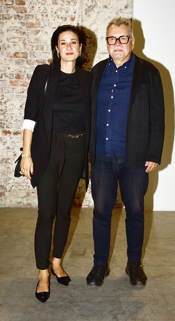 Yeni sezonu iki özel sergi ile açtı