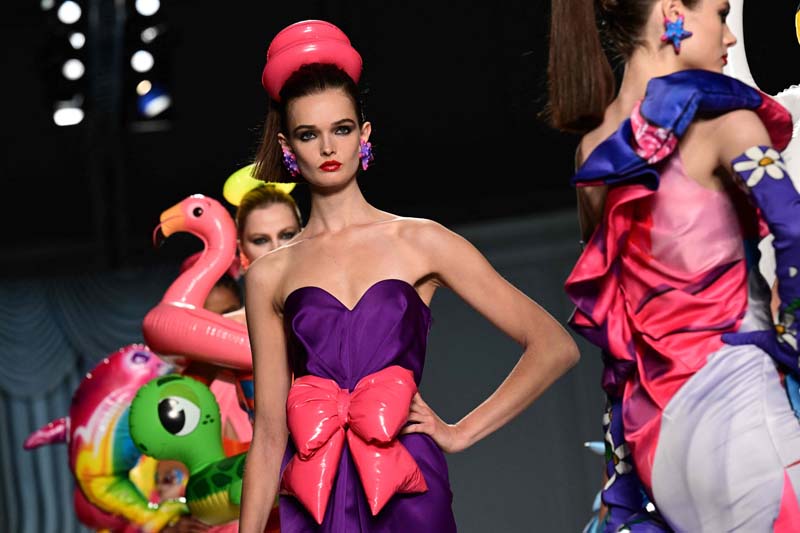 Moschino İlkbahar/Yaz 2023 koleksiyonu