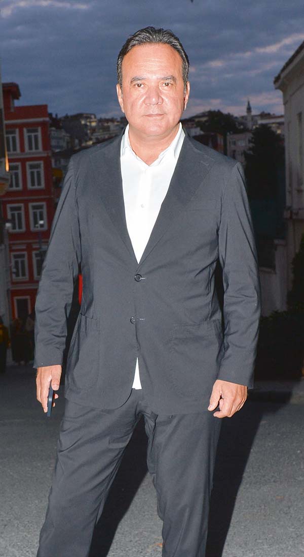 İstanbul Bienali resmen başladı