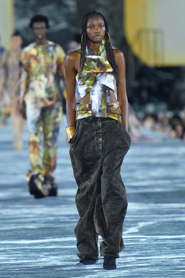 Balmain İlkbahar/Yaz 2023 koleksiyonu