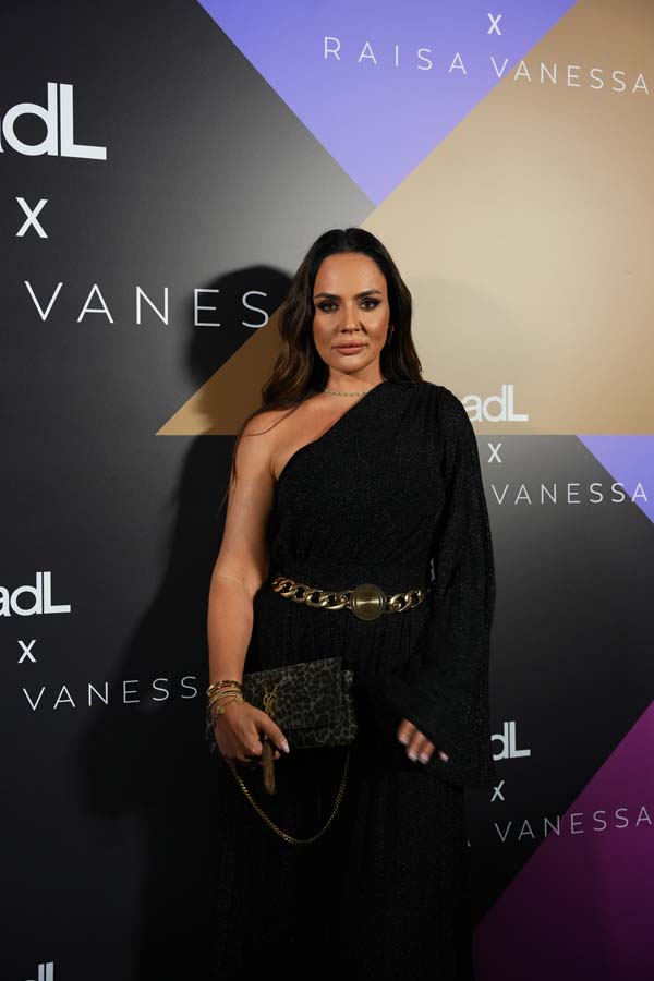 adL x Raisa Vanessa Sonbahar/Kış 22 – 23 koleksiyonuna çarpıcı defile