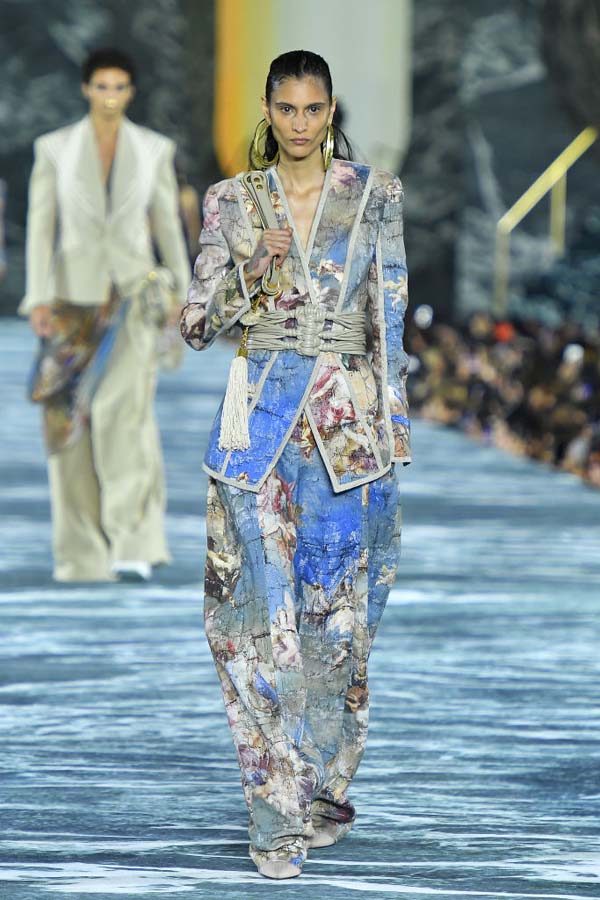 Balmain İlkbahar/Yaz 2023 koleksiyonu