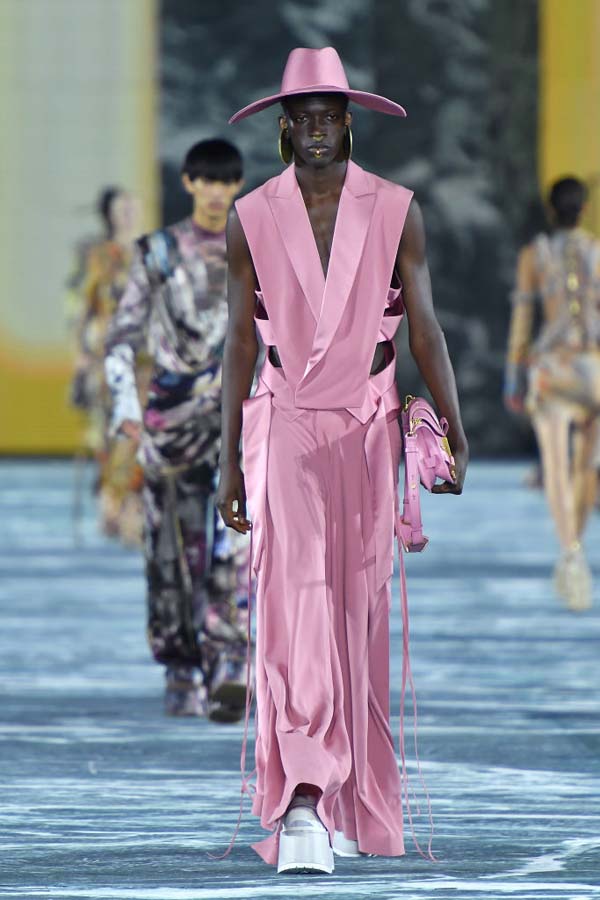 Balmain İlkbahar/Yaz 2023 koleksiyonu
