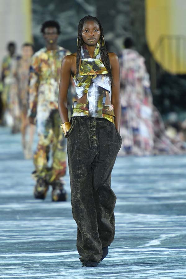 Balmain İlkbahar/Yaz 2023 koleksiyonu