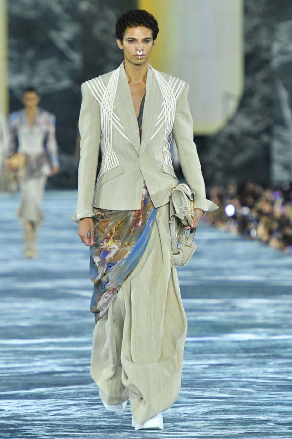 Balmain İlkbahar/Yaz 2023 koleksiyonu