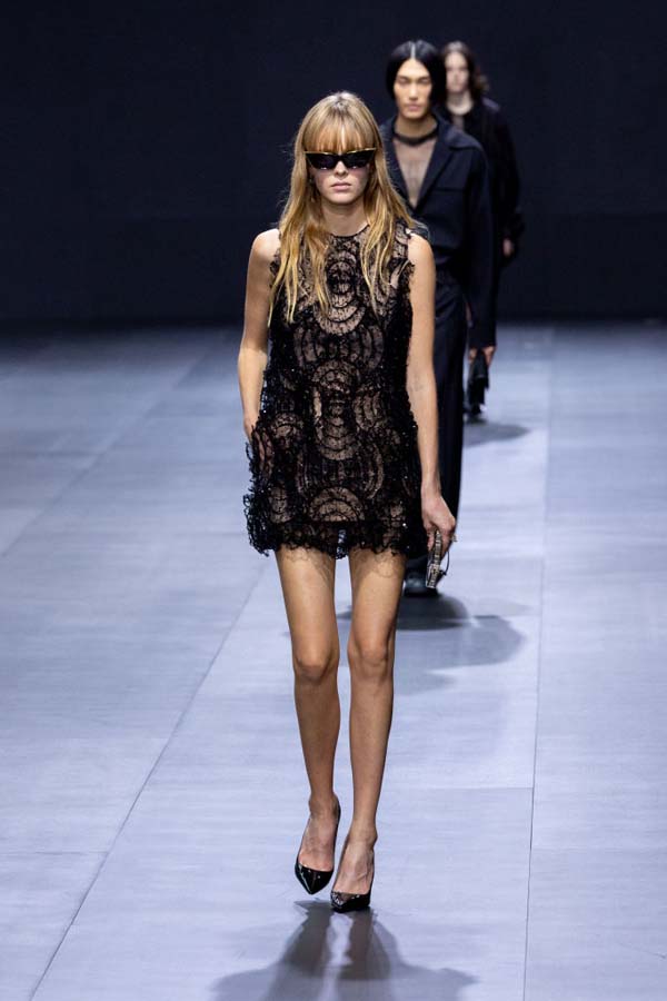 Valentino İlkbahar/Yaz 2023 koleksiyonu