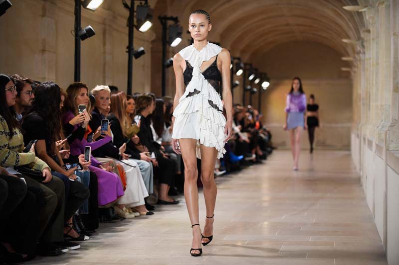 Victoria Beckham İlkbahar/Yaz 2023